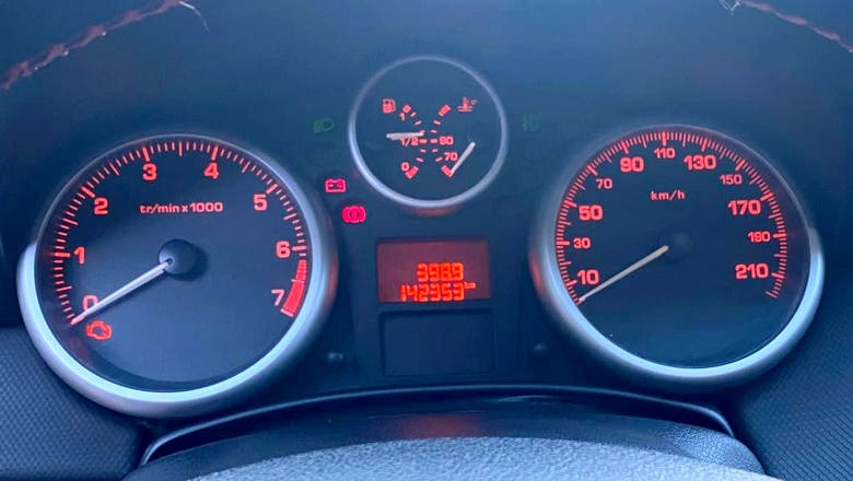 Peugeot 207 Gösterge Ekranı