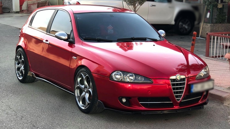 Alfa Romeo 147 Nasıl Araba