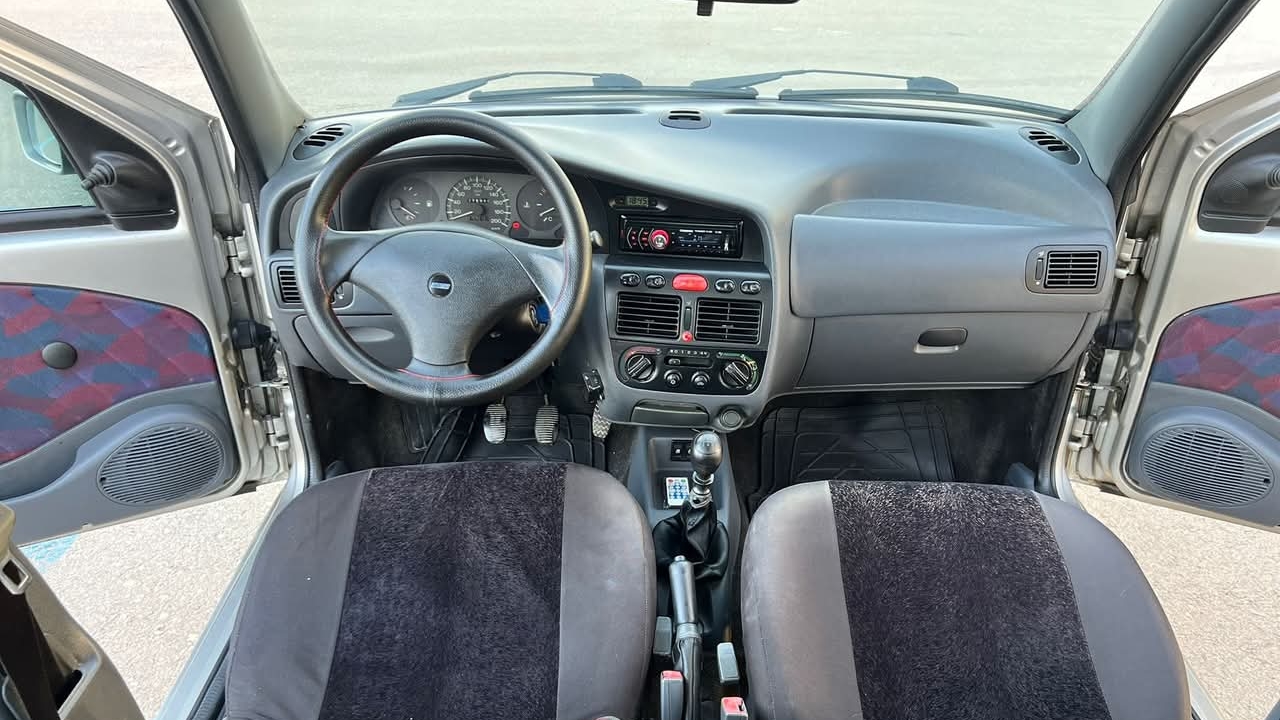 Fiat Siena içi